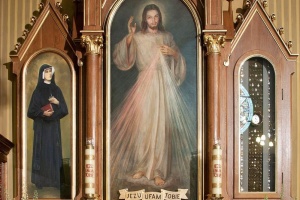 kaplica pod wezwaniem świętego józefa w łagiewnikach - ołtarz chrystusa miłosiernego
